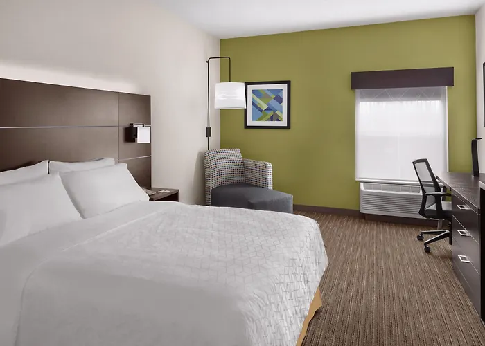 Holiday Inn Express & Suites Asheville Sw - Outlet Ctr Area By Ihg