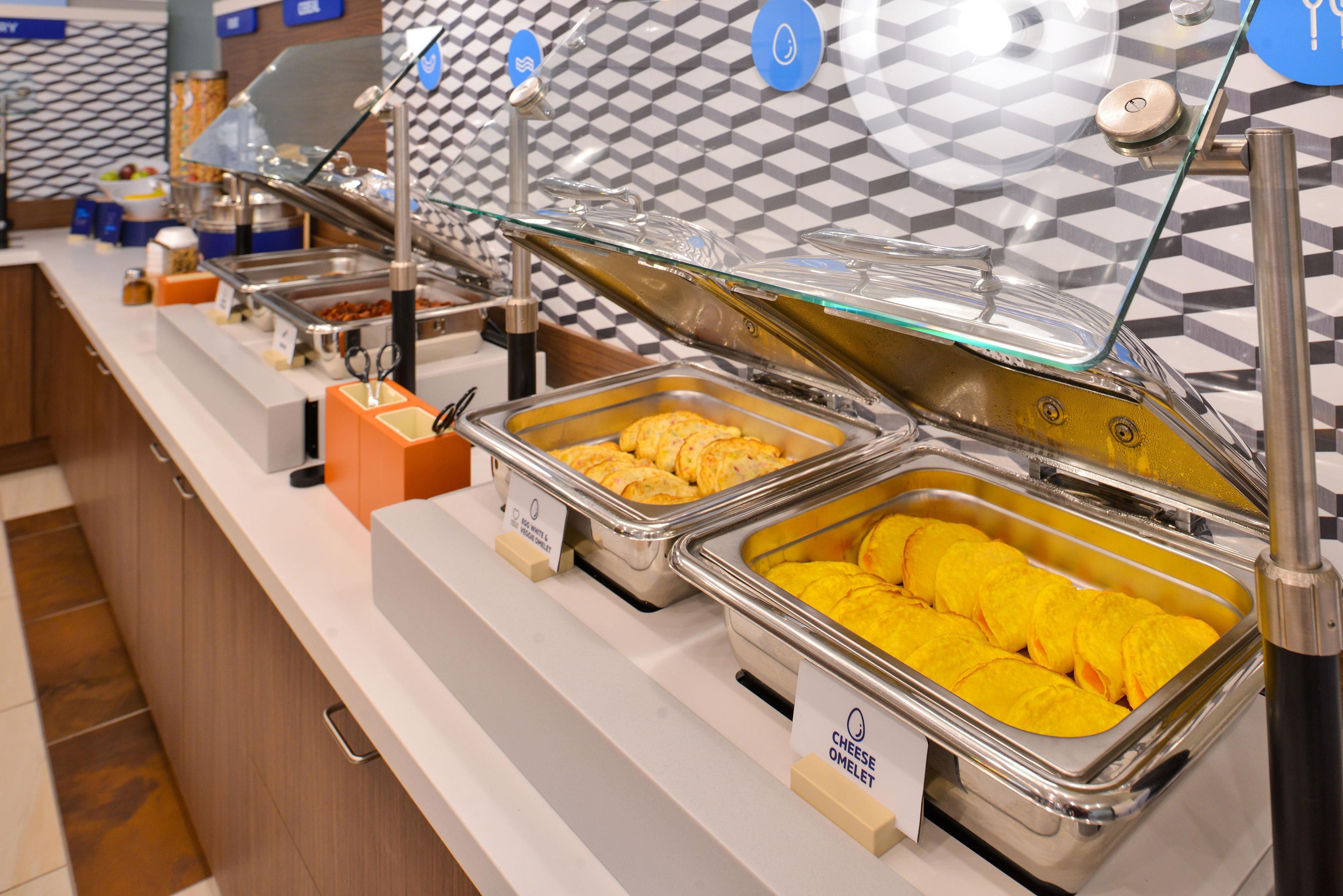 Express & Sw - Outlet Ctr Area By Ihg Hotel 2*
