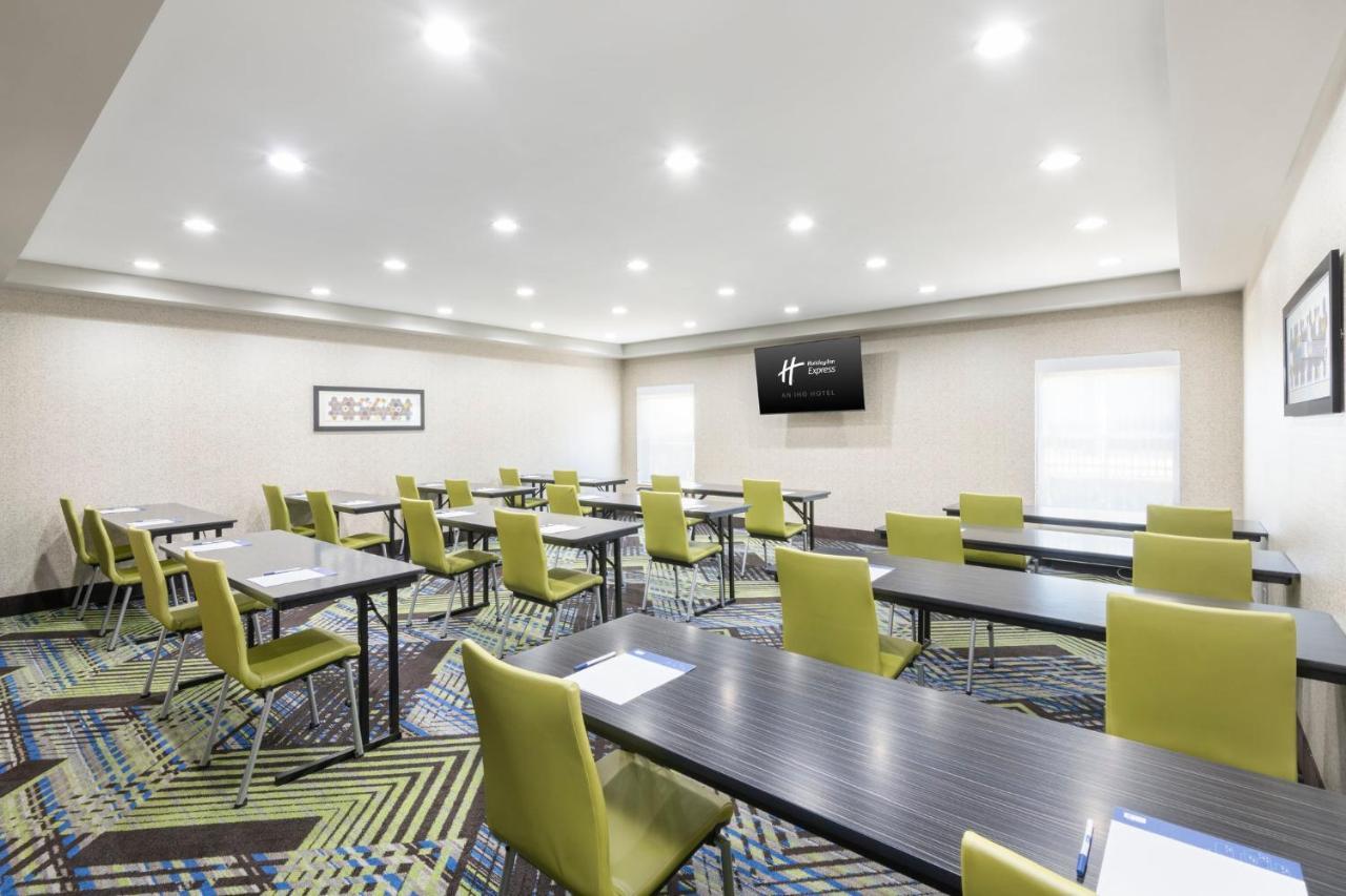 Hotel Express & Sw - Outlet Ctr Area By Ihg