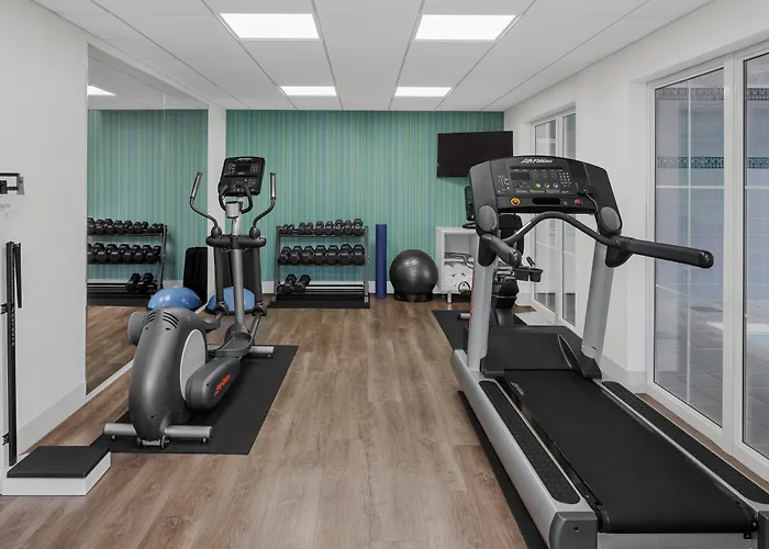 Holiday Inn Express & Suites Asheville Sw - Outlet Ctr Area By Ihg